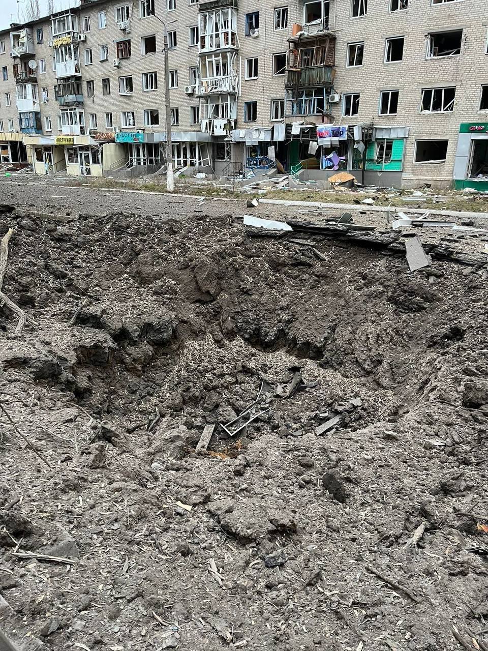 Русские нанесли авиаудар по Авдеевке. Ракета попала в детский сад — фото