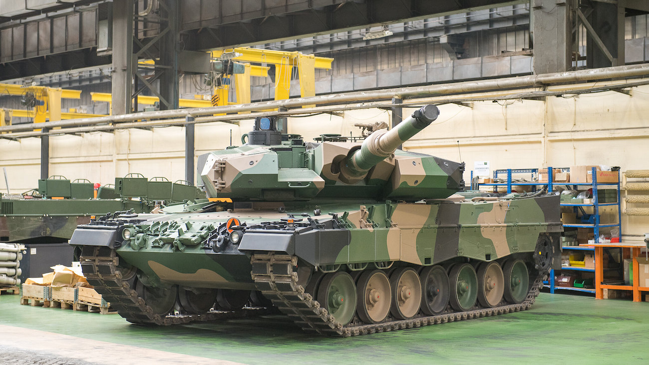 Украинский ремонтный центр Leopard 2 начинает работу в Польше в мае – фото из цеха