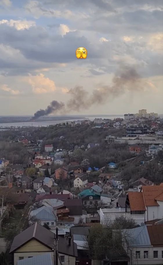 В Воронеже раздался взрыв, возникло два пожара. Рядом с авиазаводом