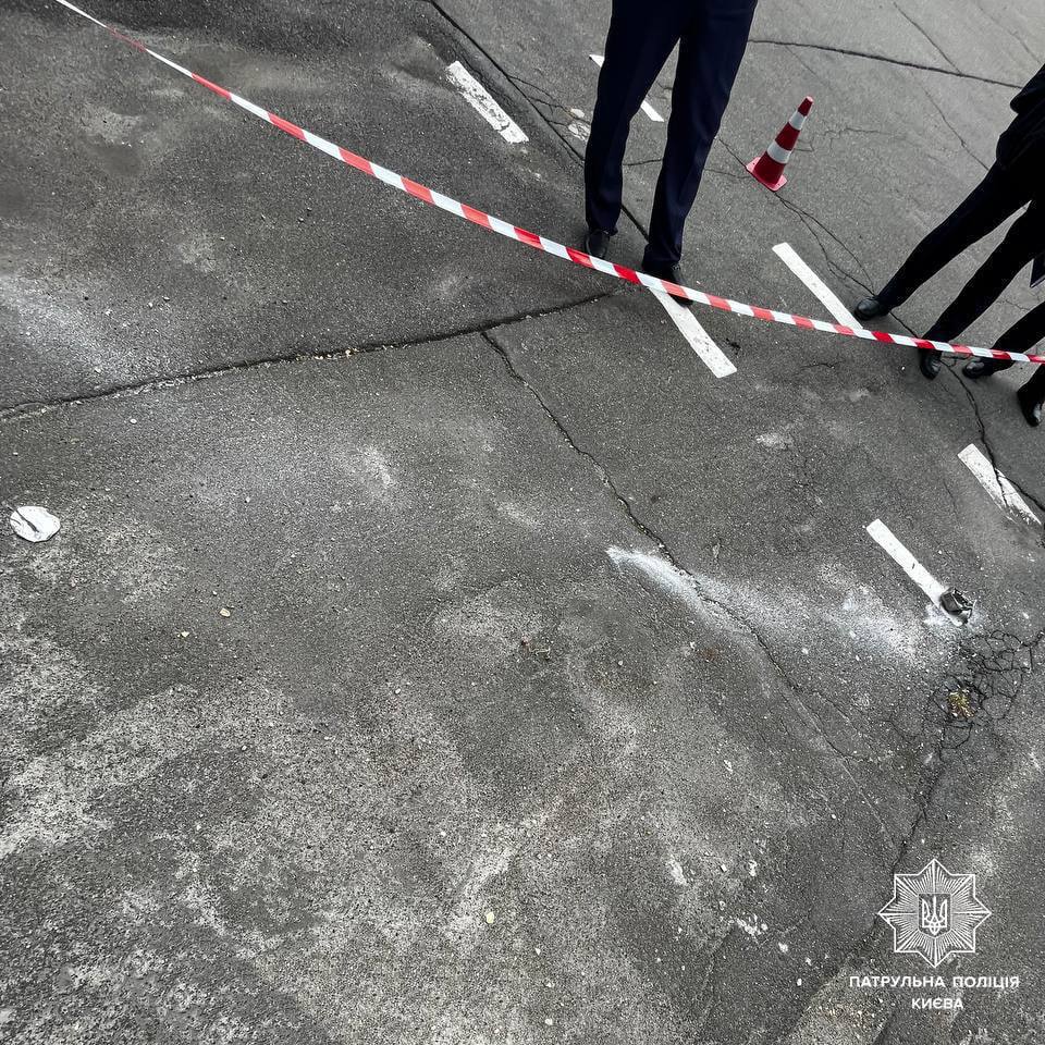 МВД показало обломки, найденные в Киеве после ночного обстрела беспилотниками и ракетами — фото