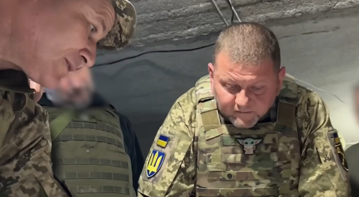 Редкие записи. Залужный показал видео штабной работы с начальником Генштаба Шаптала