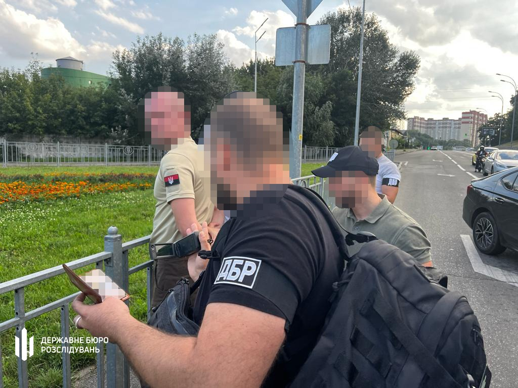 Справки для уклонистов за $10 000: в Киеве главе ВЛК вручили подозрение – фото