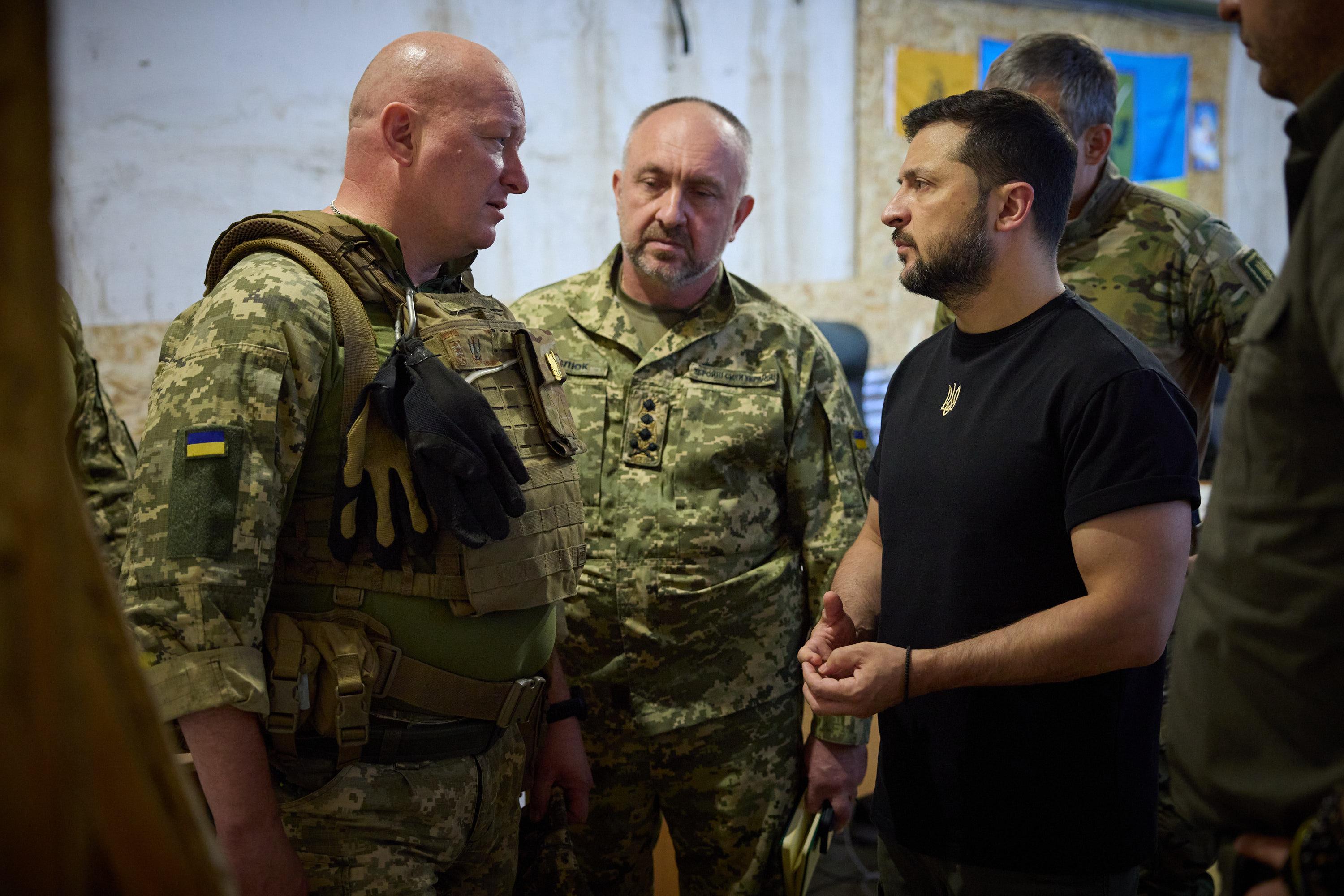 "Все мощные". Зеленский поехал к боевым бригадам ВСУ на Донецкое направление: фото и видео