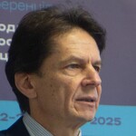 Игорь Комаров